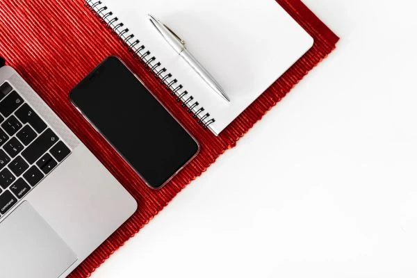 《简爱：一部穿越时空的女性独立宣言》