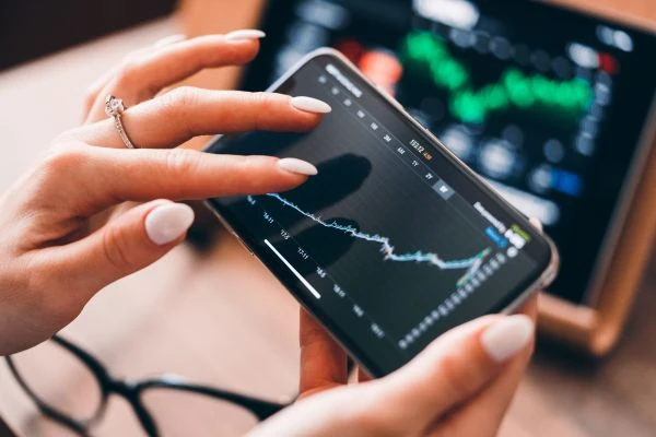 《贺龙的故事:一位铁血将军的传奇人生与永恒启示》